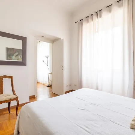 Domus Giulia Roma
